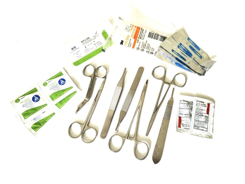 US Military Style Surplus Emergency Survival Kit