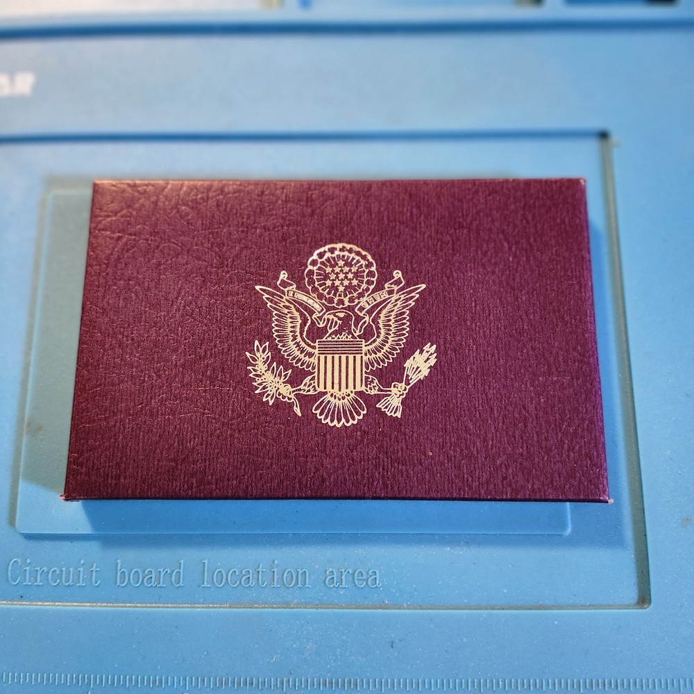 Vintage 1993 US Mint Proof Set Sealed