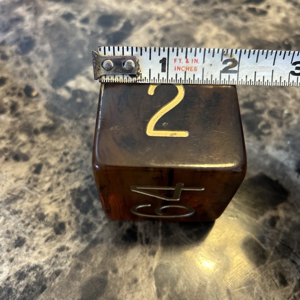 VINTAGE BAKELITE BACKGAMMON DOUBLING CUBE  2 in.