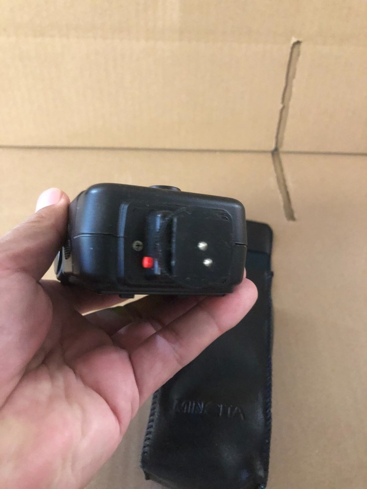 MINOLTA AUTO 132X FLASH UNIT