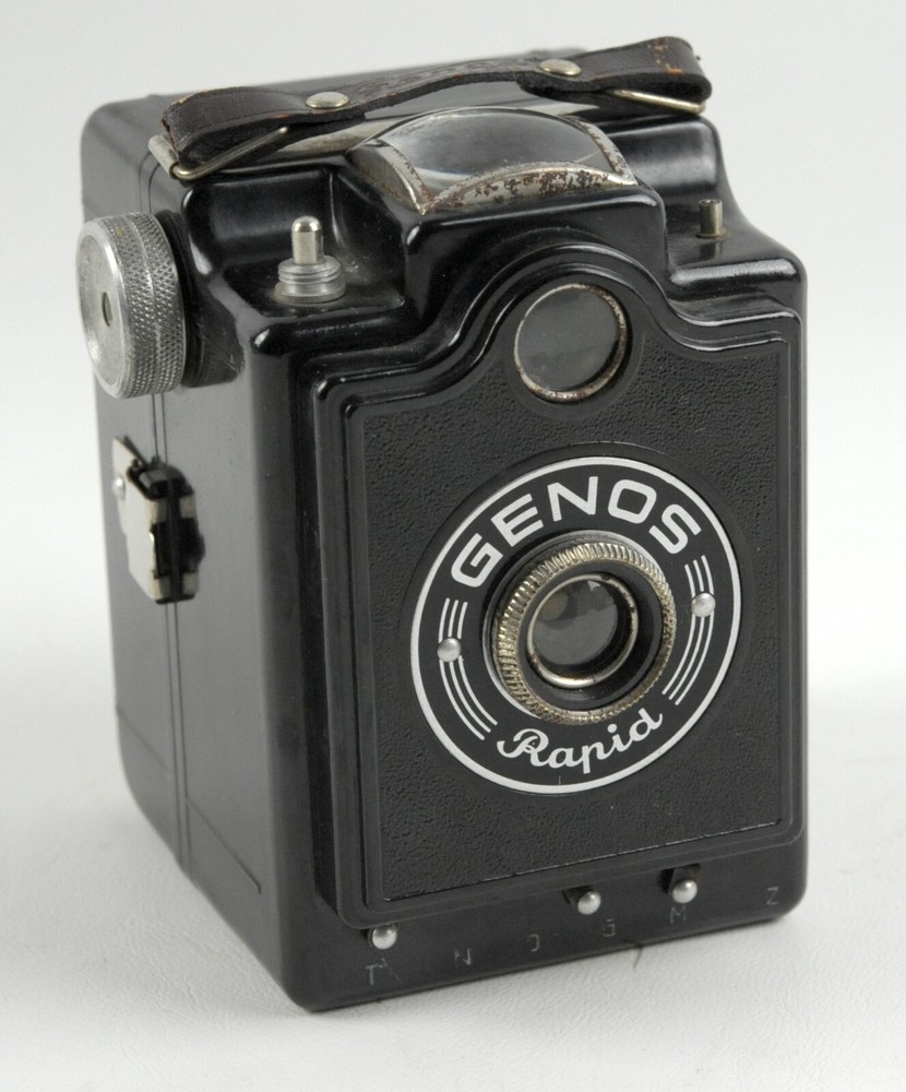 Genos Rapid Box camera Bakelite camera