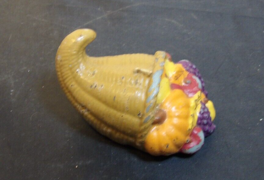 Vintage Thanksgiving Cornucopia Candle 3"