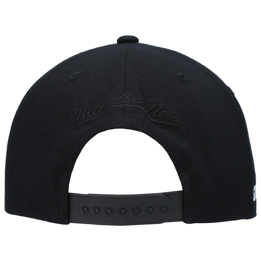 Space Jam: A New Legacy Mitchell & Ness Snapback Hat – Black