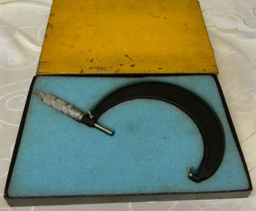 CENTRAL TOOLS 4-5" OUTSIDE MICROMETER #52RL