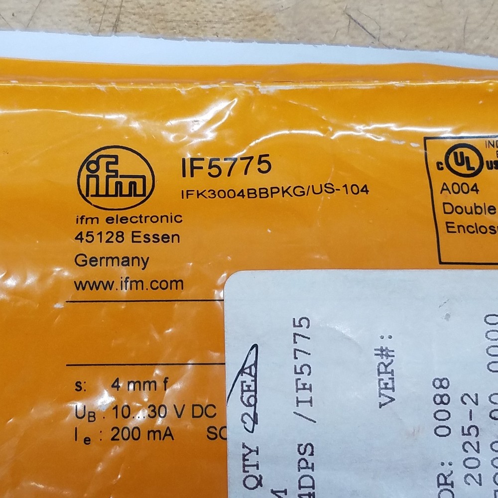 Efector IF5775 IFK3004BBPKG/US-104 Inductive Sensor - NEW