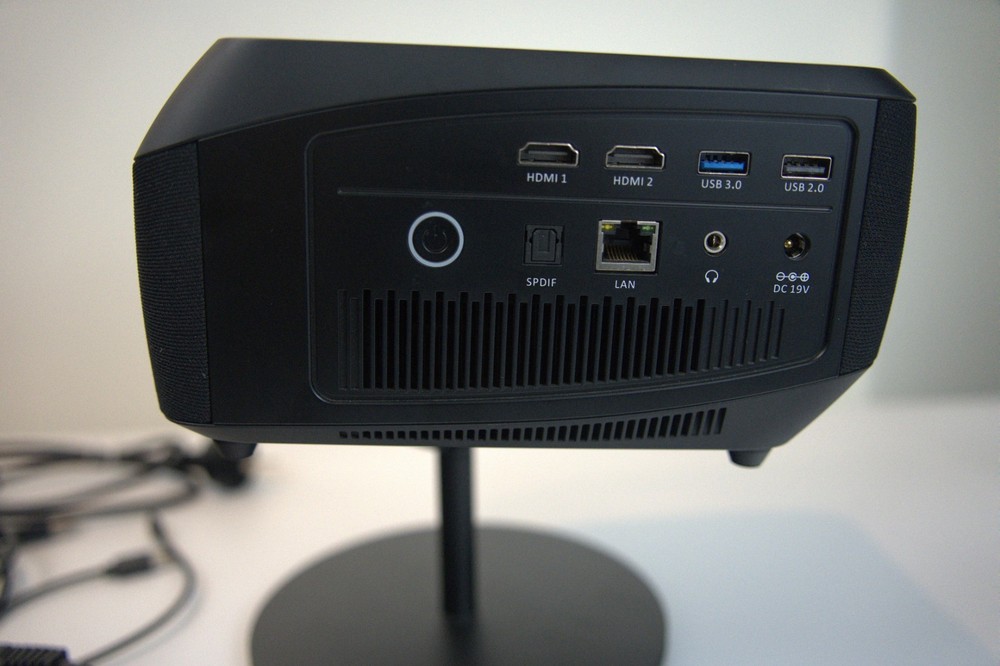 Lightform LF2 Desktop Projector Black
