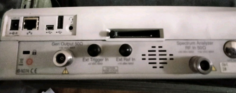 Anritsu MS2721B HandHeld Spectrum Master Analyzer w/ Tracking Generator MS2721