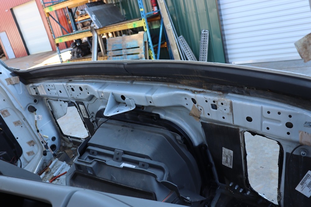 2018-2024 VOLVO VNL 760 SLEEPER CAB FRAME WHITE OEM