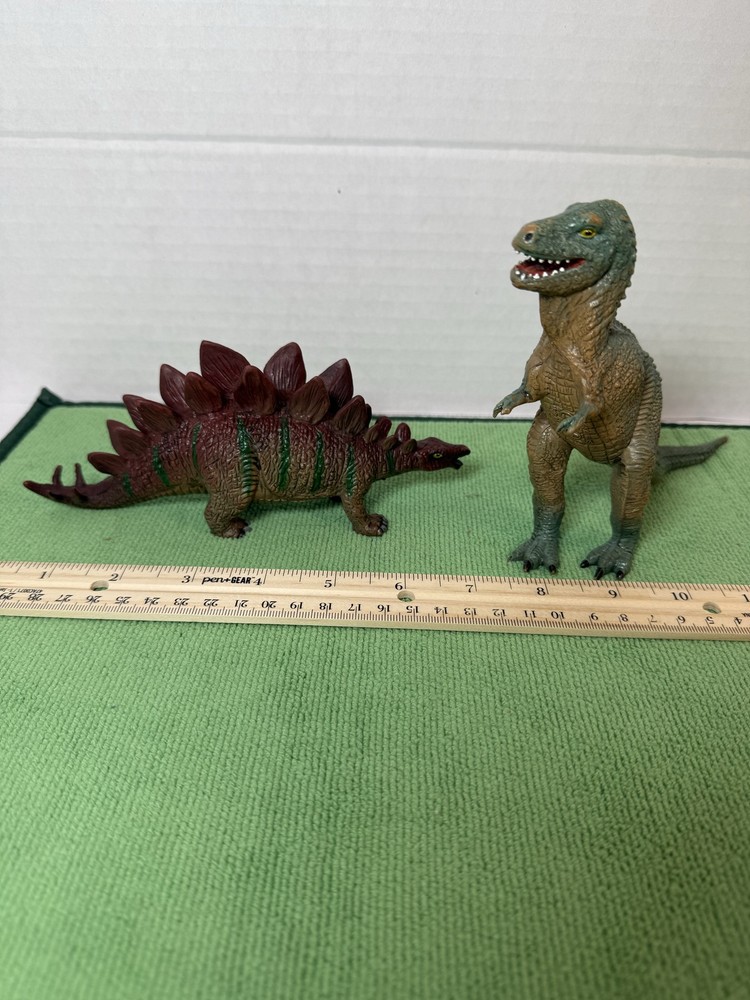 Dinosaur Figure Collection 6" 8