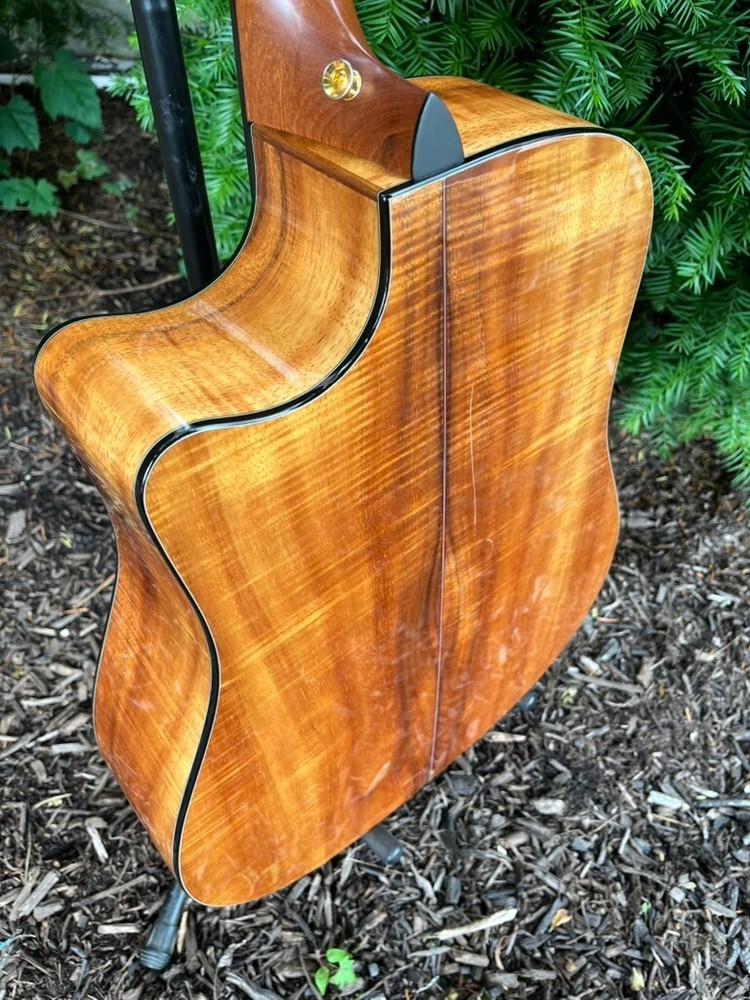 Taylor 710ce Acoustic Guitar (KOA)