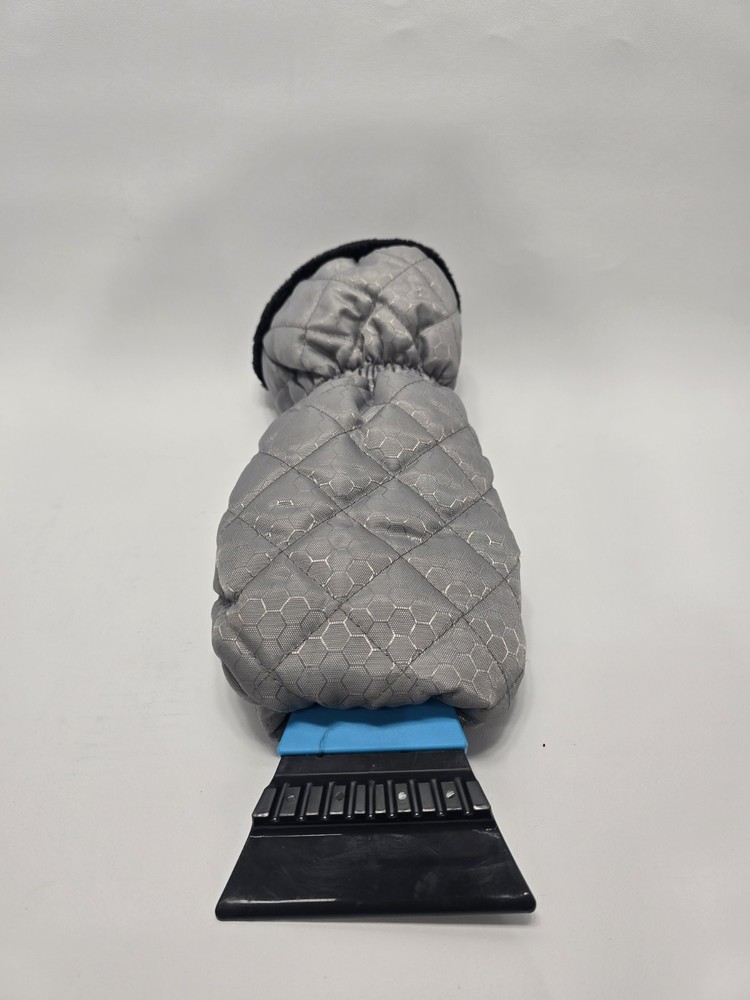 Delux Ice Scrapper Plush Insulated Mitt