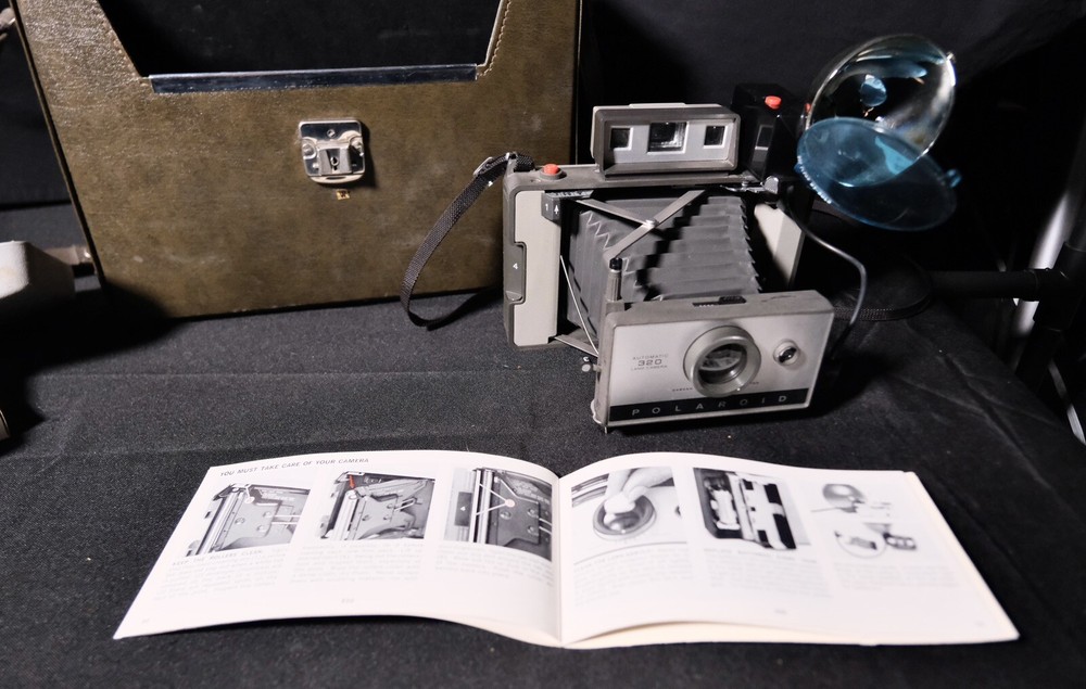Vintage Automatic Polaroid Land Camera 320 with Case, Flash & Flashbulbs