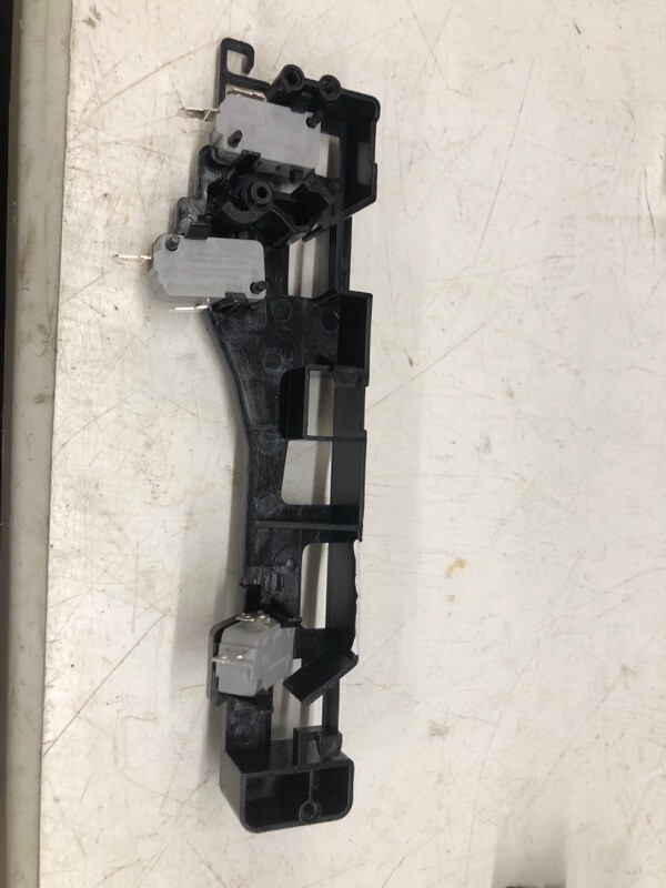 Black+decker Interlock Latch Part # 121700000003403