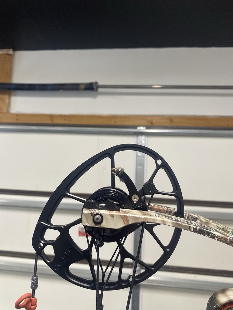 Mathews Halon 6 70# 28” draw