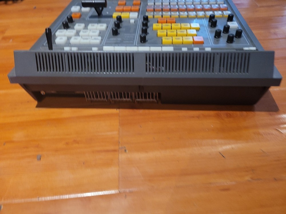 Sony BVS-3200 Video Switcher