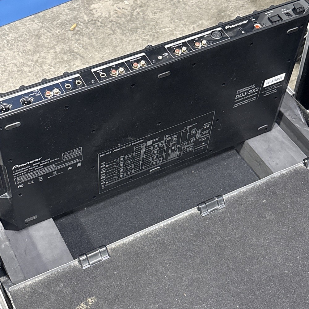 Pioneer DDJ-SX2 Performance DJ Controller Serato