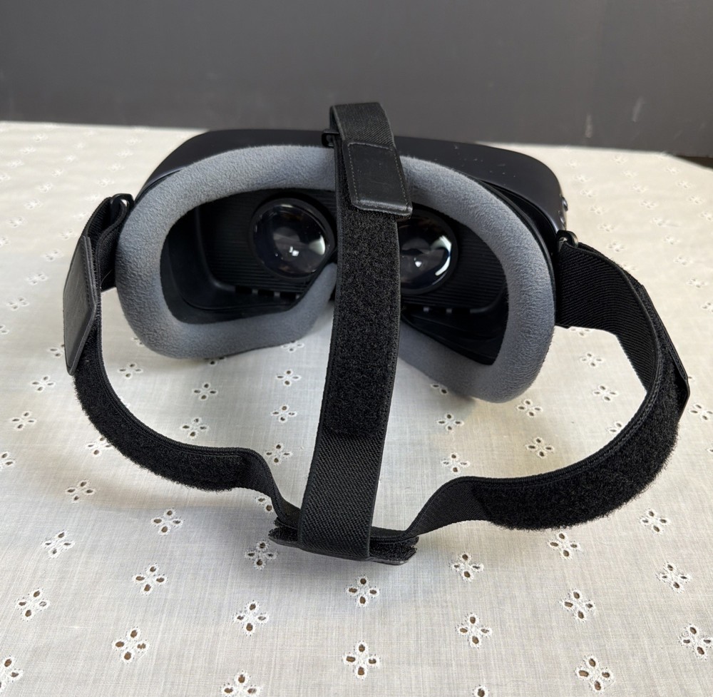 Samsung Gear VR Oculus headset Great Condition