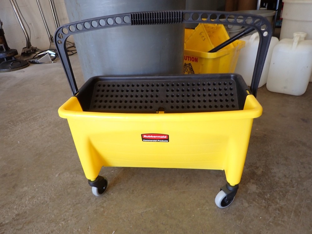 Rubbermaid Microfiber Press Wring Bucket