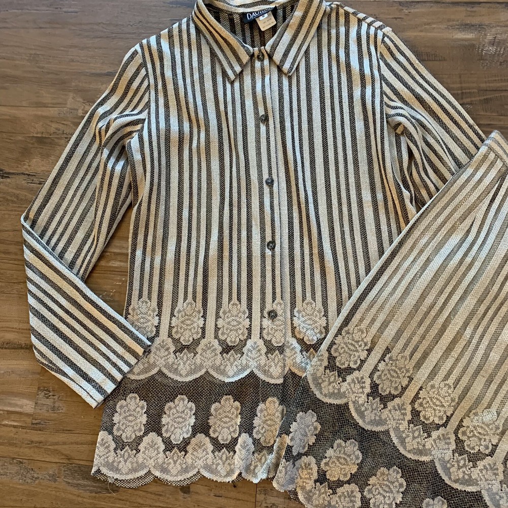 Davido Skirt Set Outfit Top Size 8 EUC