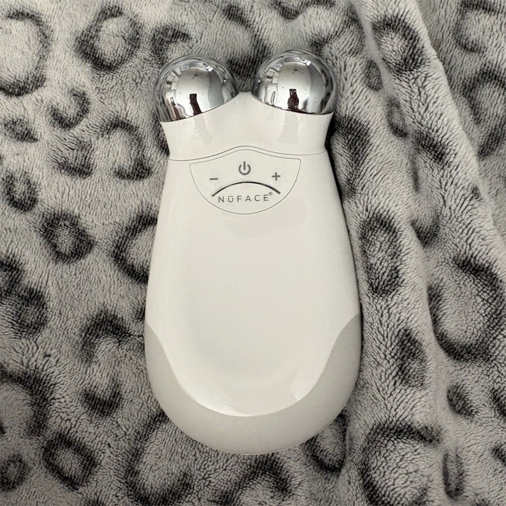NuFACE Trinity+  Smart Microcurrent Facial Toning Device White FDA-C…
