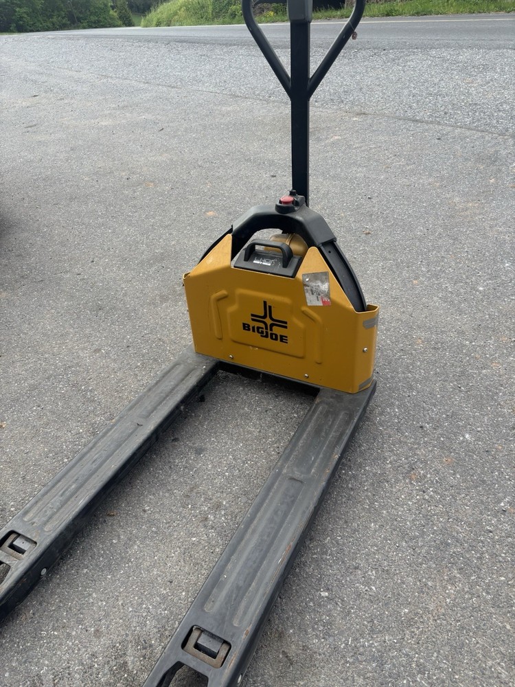Big Joe Electric Pallet Jack