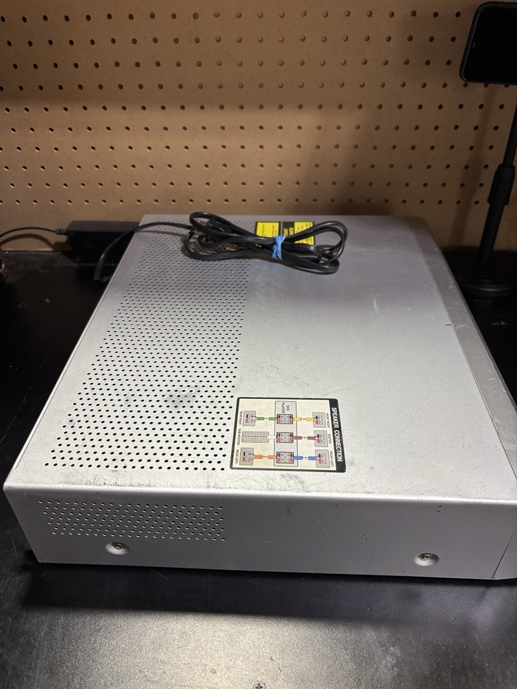 RCA  HTS‑2500 DVD/VCR Combo DVD + VHS unit powers on untested