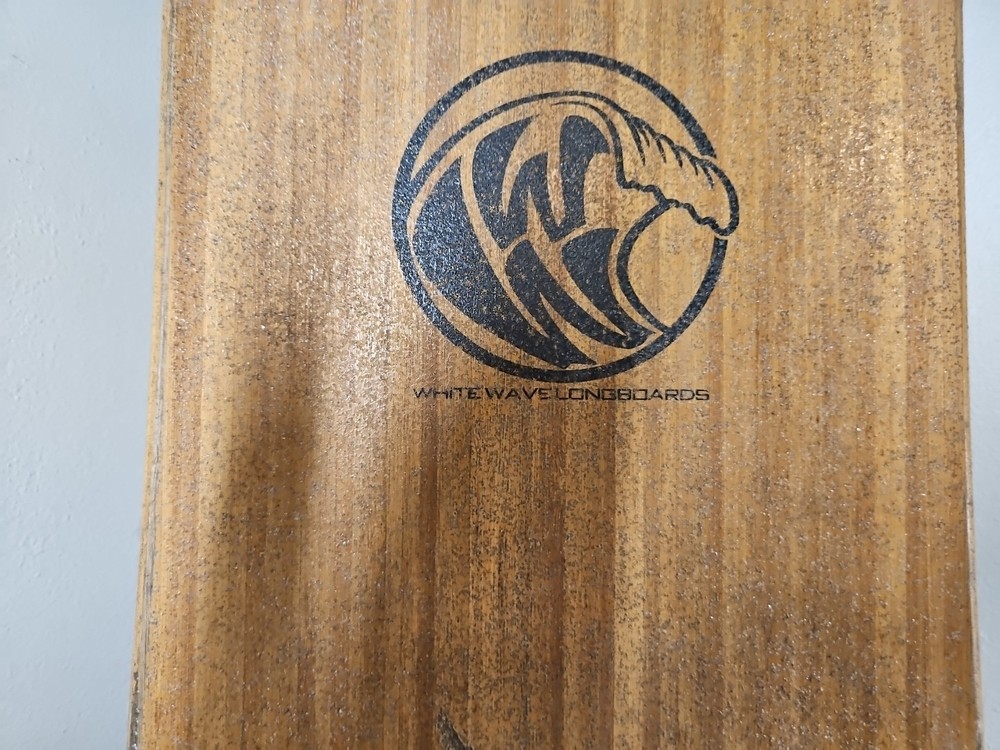 White Wave Longboard Skateboard Warrior 38”