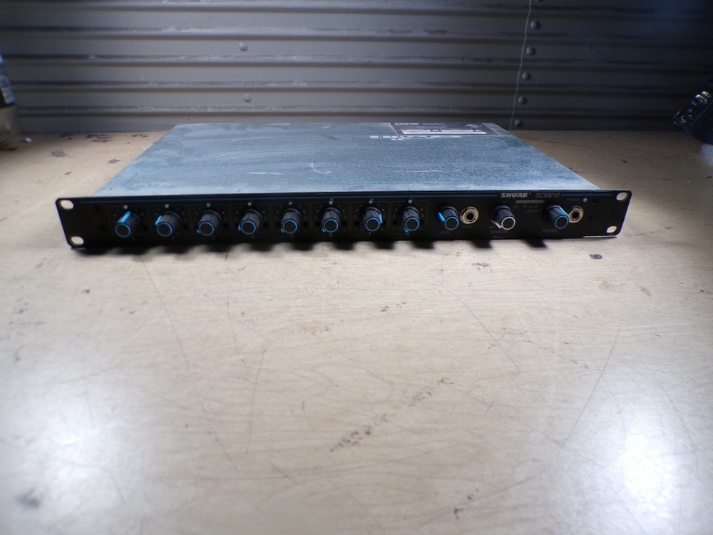 SHURE SCM810 8-CHANNEL MICROPHONE MIXER