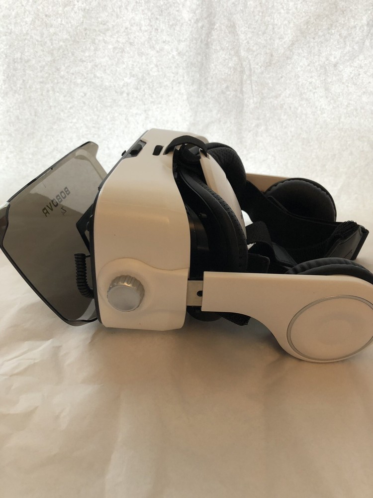 Virtual Reality Headset For Smartphones BOBO VR