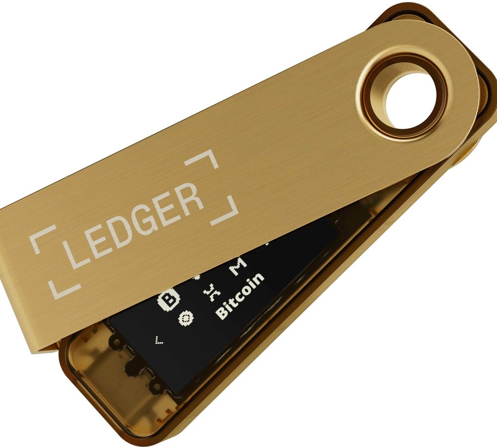 Ledger - Nano S Plus Crypto Hardware Wallet - Gold