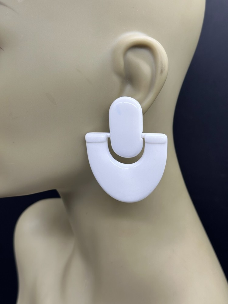 ESTATE WHITE PLASTIC STATEMENT ART DECO POST EARRINGS