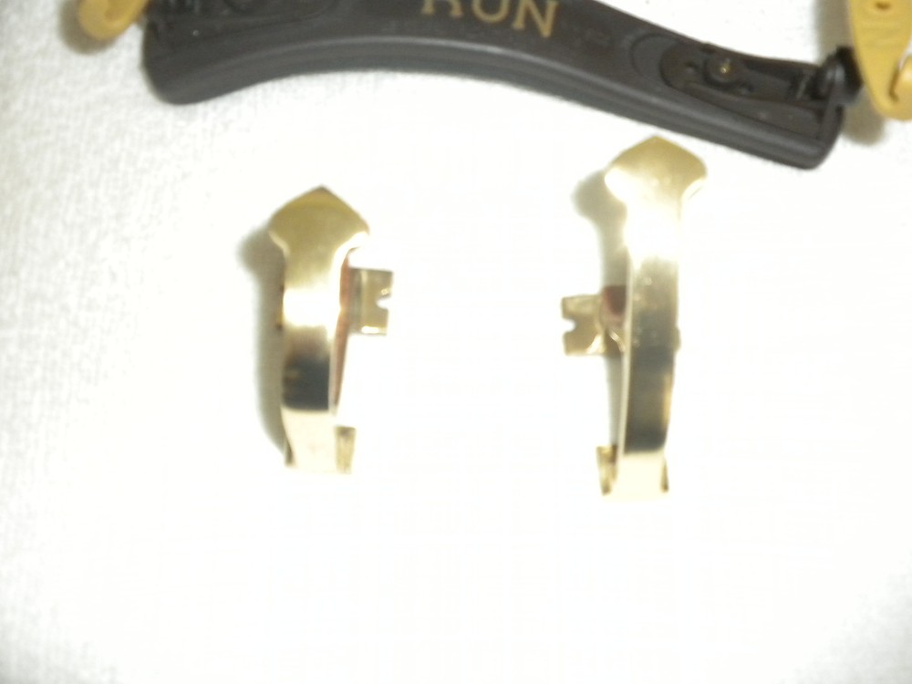 MUSICAL INSTRUMENT STANDS- 2 KUN, 3 STRING SWING, & 2 BRASS PIECES