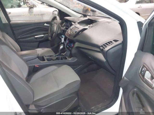 ESCAPE 2018 Glove Box 4594974
