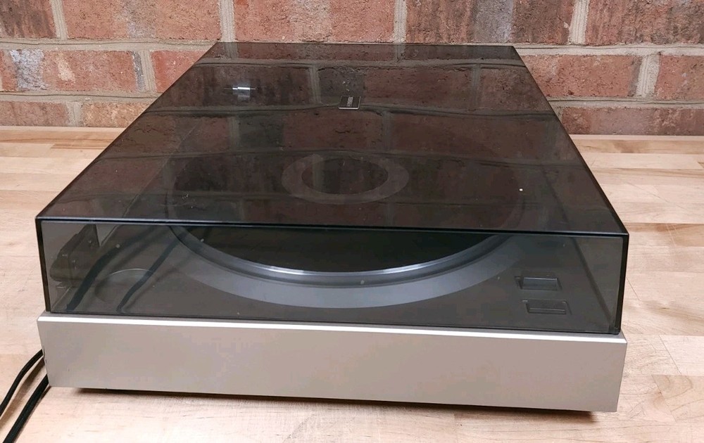 Fisher MT- 6118 Semi Automatic Turntable Record Player Tested Working