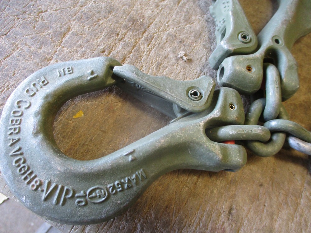 NOS Double Snap Hooks 2500kg Cap? w/ 3" Chain