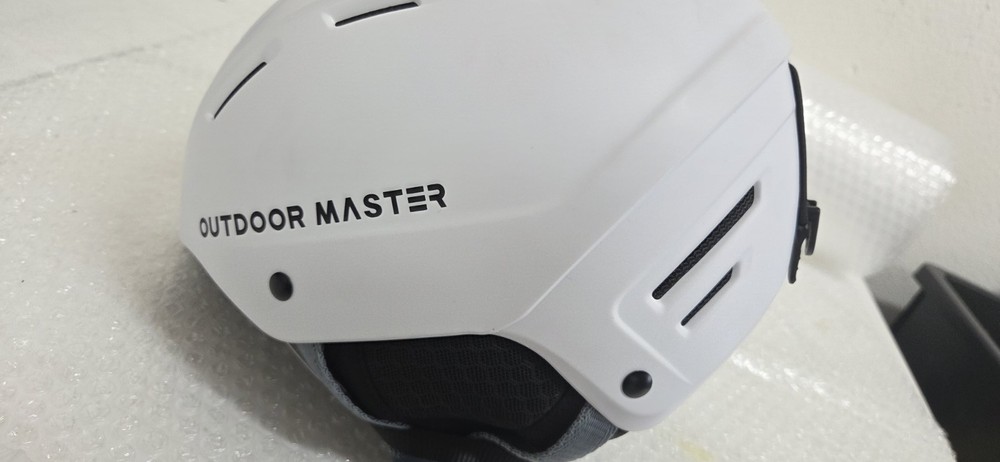 OUTDOOR MASTER KELVIN 2 Ski Helmet (Medium)