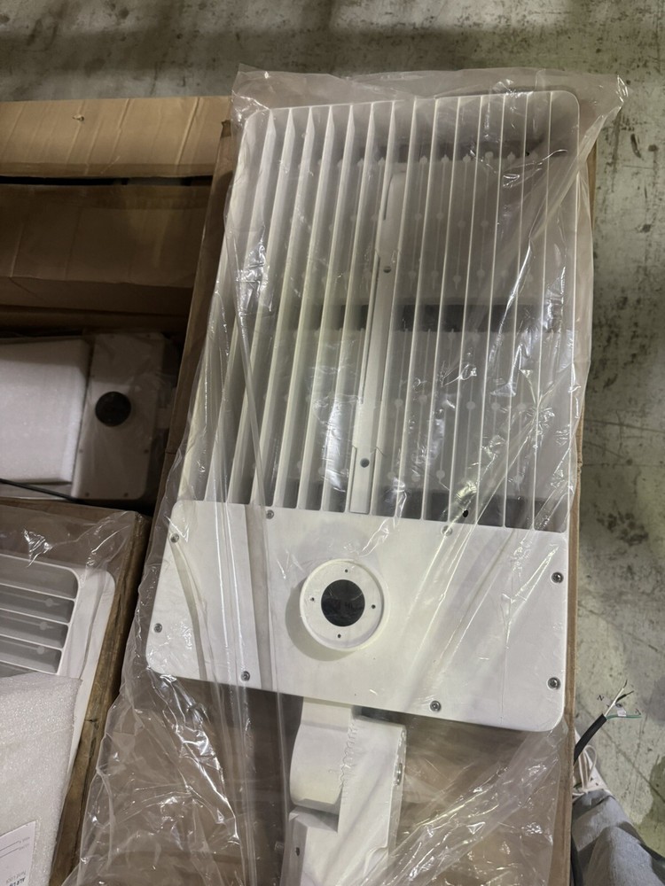 Exterior LED Area light, White; 9 available