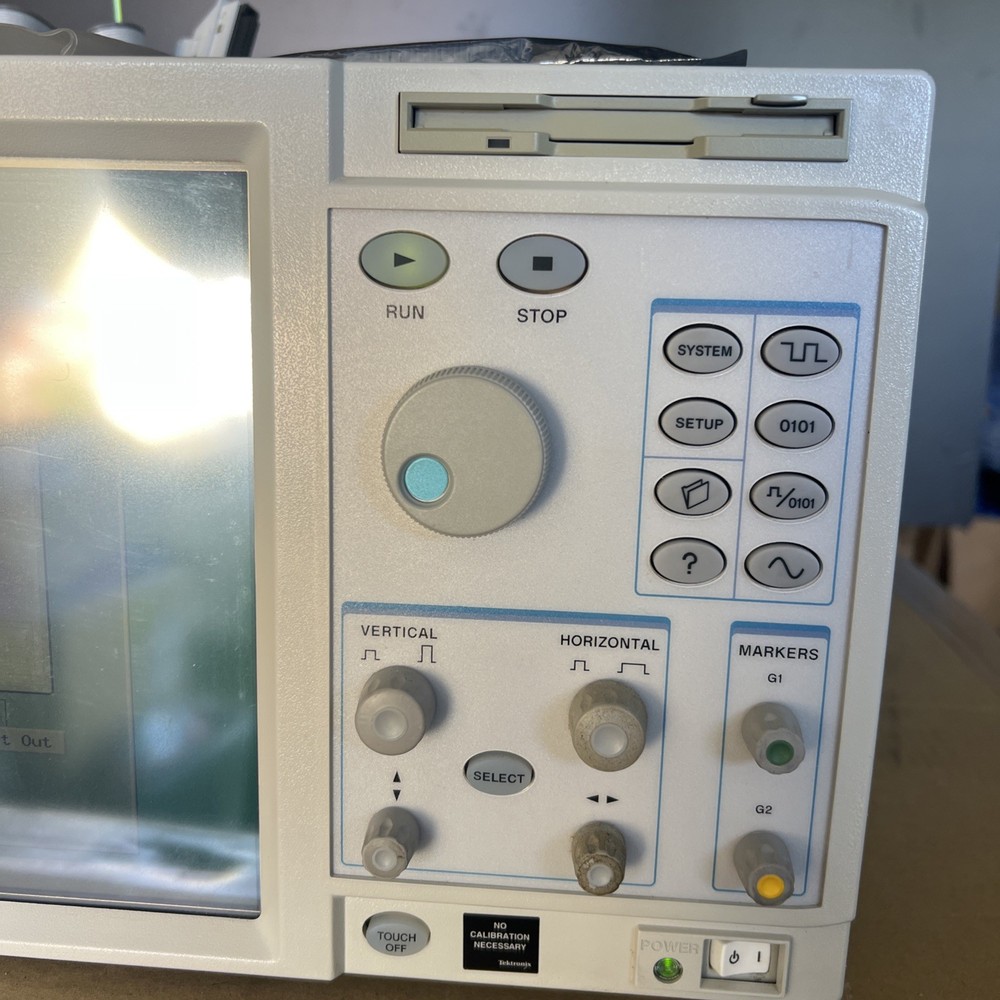AGILENT 16702B LOGIC ANALYSIS SYSTEM