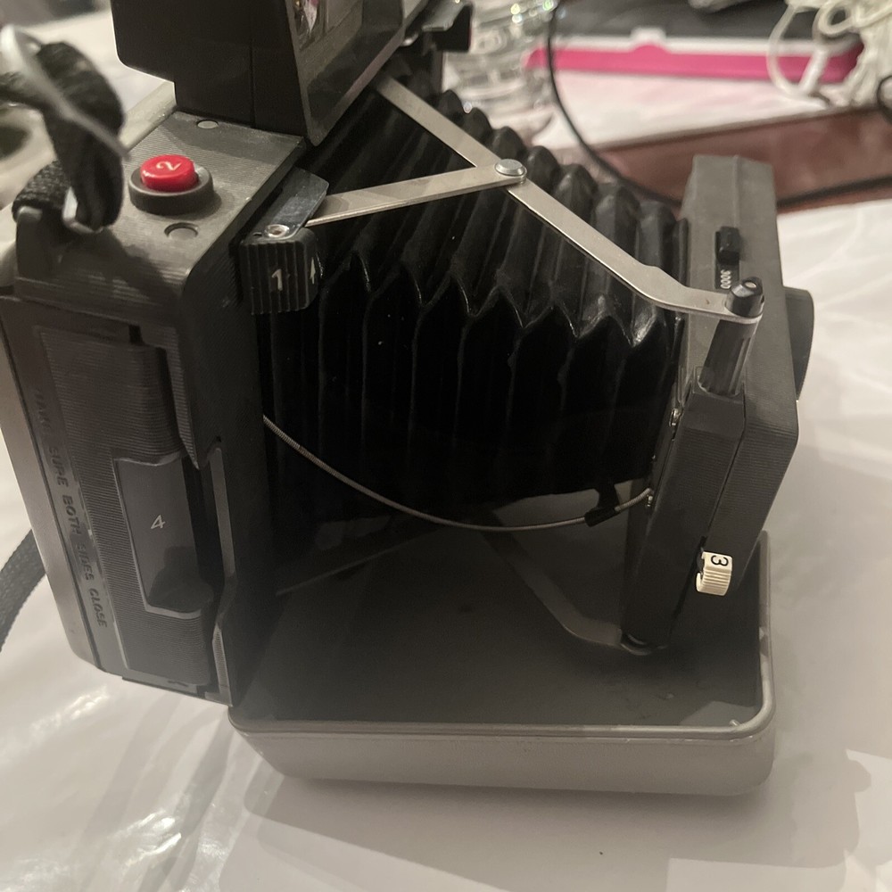 Vintage Instant Polaroid Automatic 210 Land Camera With Original Case Strap