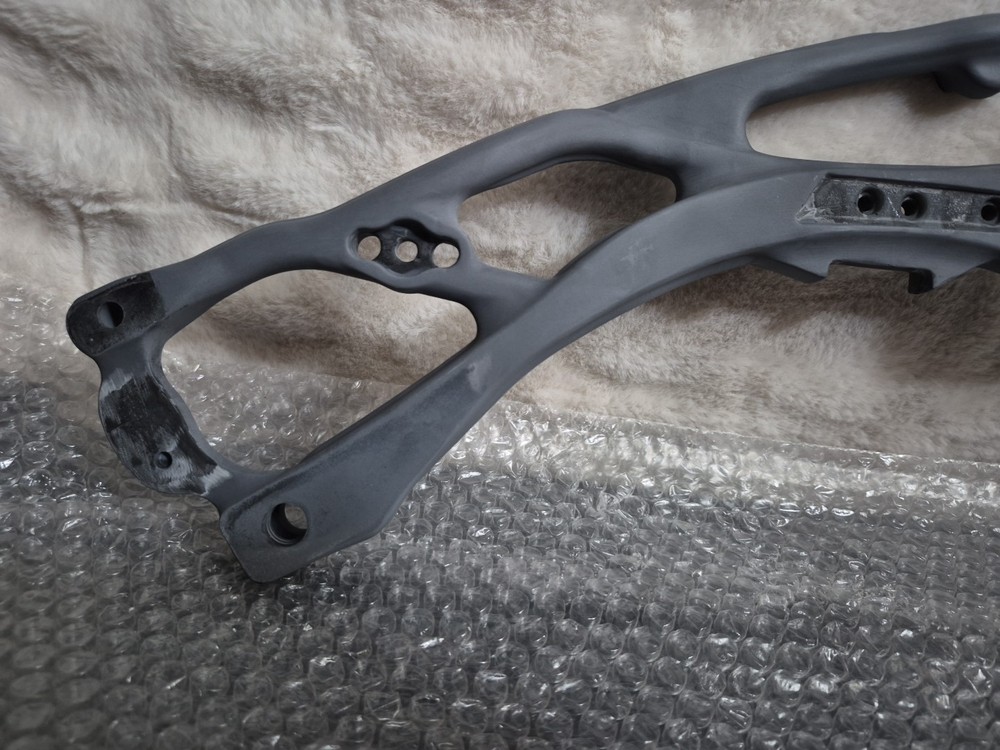 Hoyt RX-8 Compound Bow Riser Carbon Frame AR007 Right Hand Blank