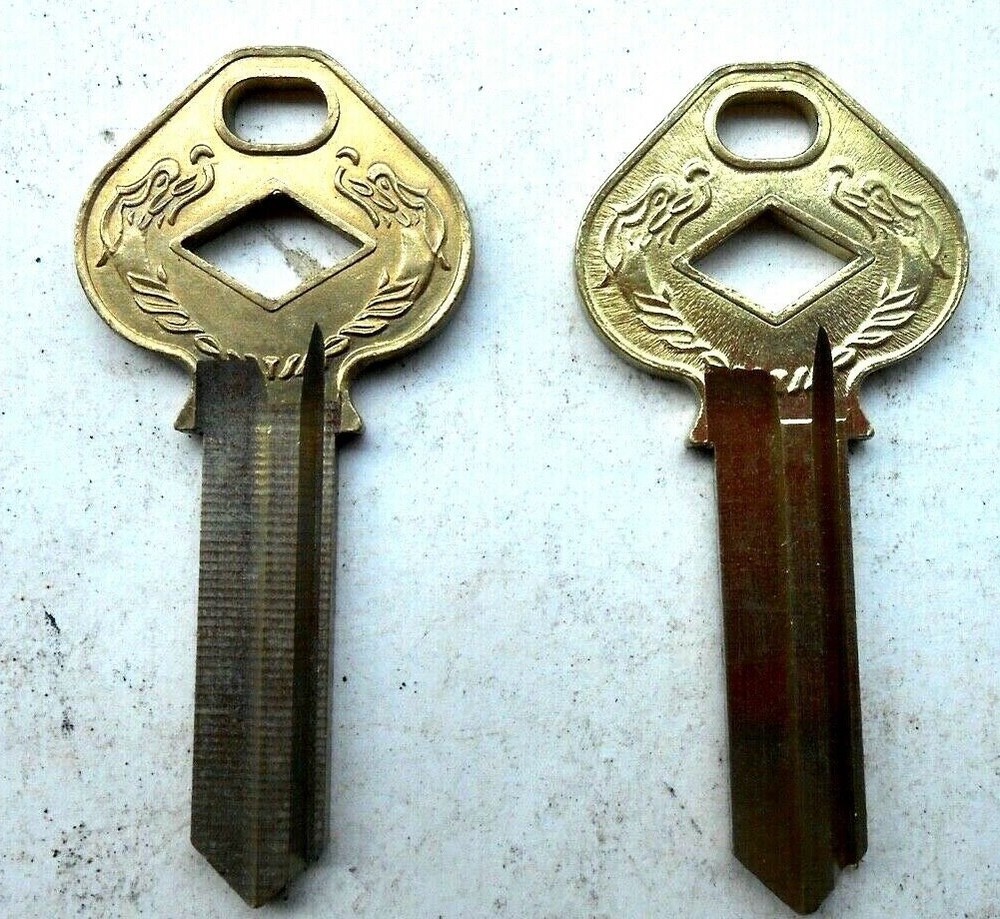 (1) RARE !!! Antique KEY Blank with Dimond shape cut inside