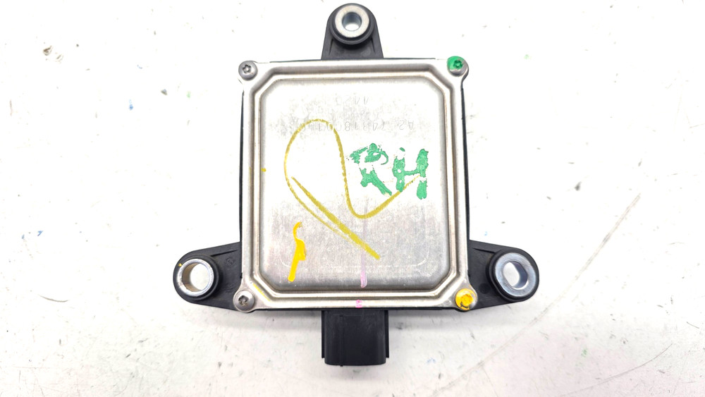 2020-2024 MAZDA CX-30 REAR RIGHT OR LEFT SIDE BLIND SPOT RADAR SENSOR MODULE OEM