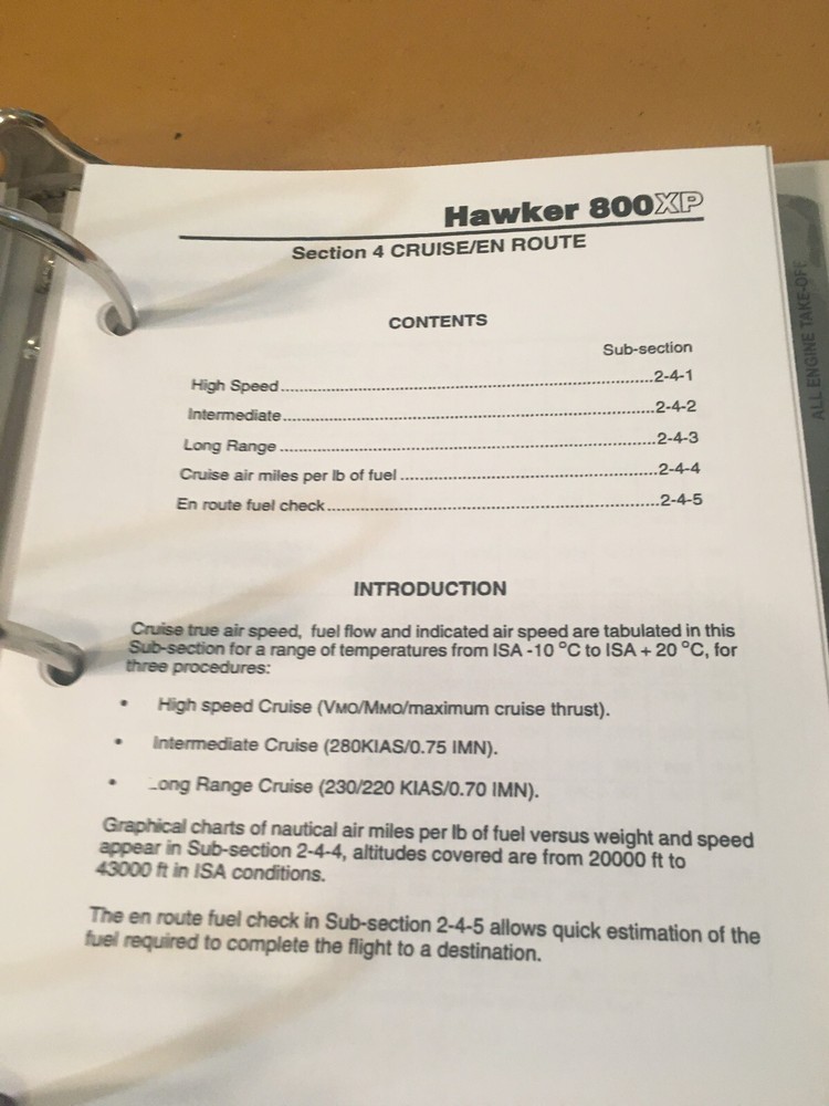 Hawker Beechcraft 800XP Air Crew Performance Manual