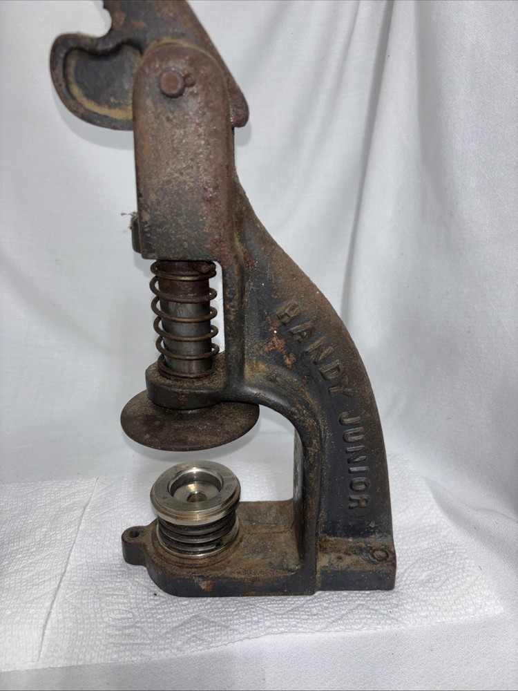 Handy Junior Button Press Machine & 50 UPH-B Button Die Set * Works!