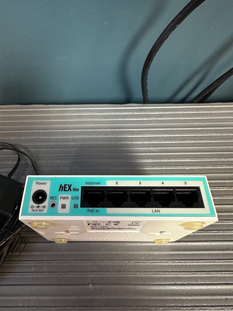 MikroTik hEX lite RB750r2