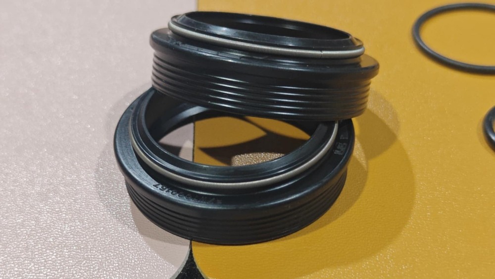 Bos idylle MTB fork Wiper 37