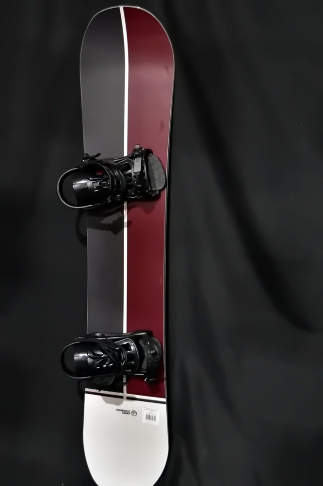 NEW CHAMONIX GEANT SNOWBOARD SIZE 163W CM WITH ROSSIGNOL EXTRA LARGE BINDINGS