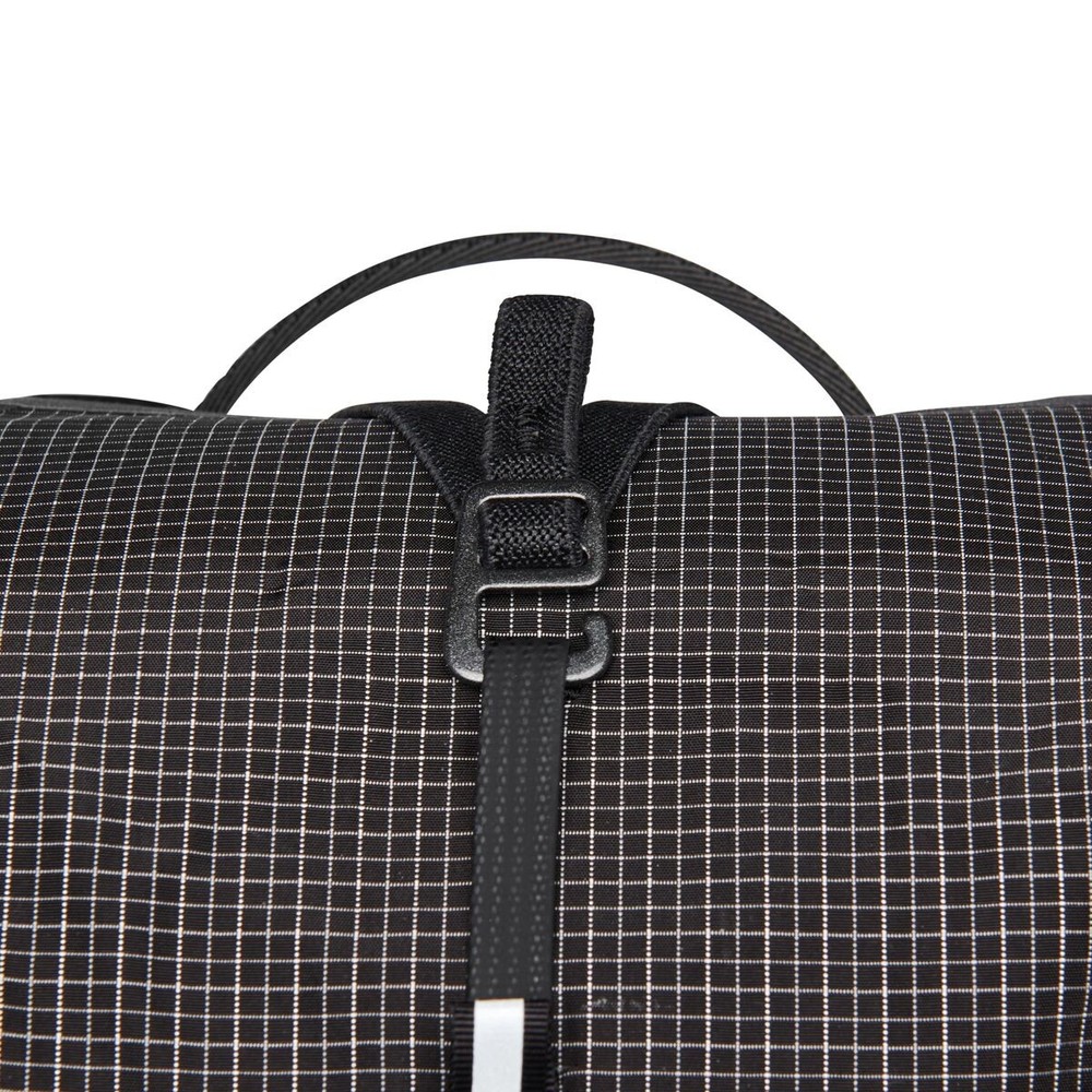 Black Diamond Distance 22L Backpack