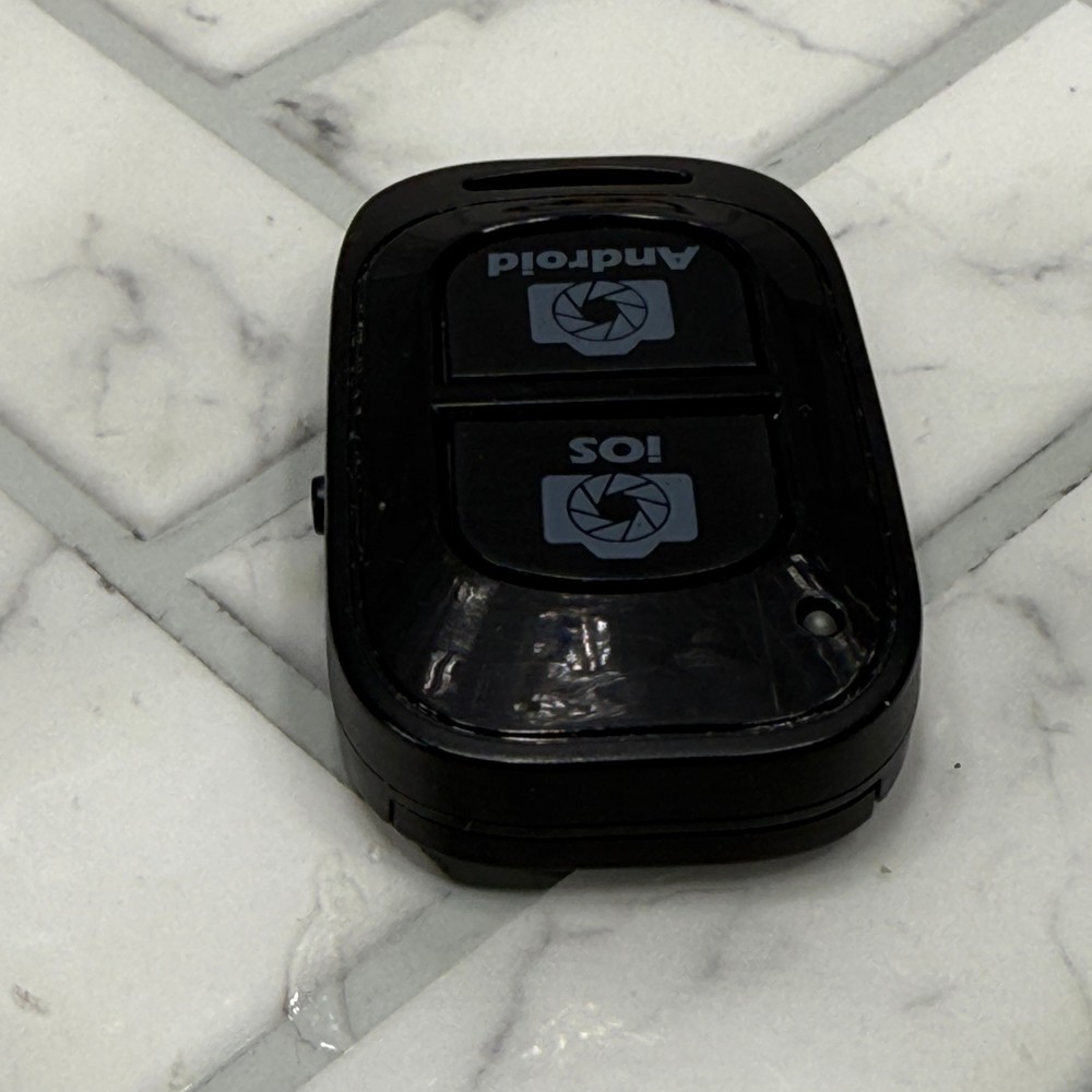 Ubeesize Bluetooth Wireless Camera Remote Clean Tested & Works SEE VIDEO