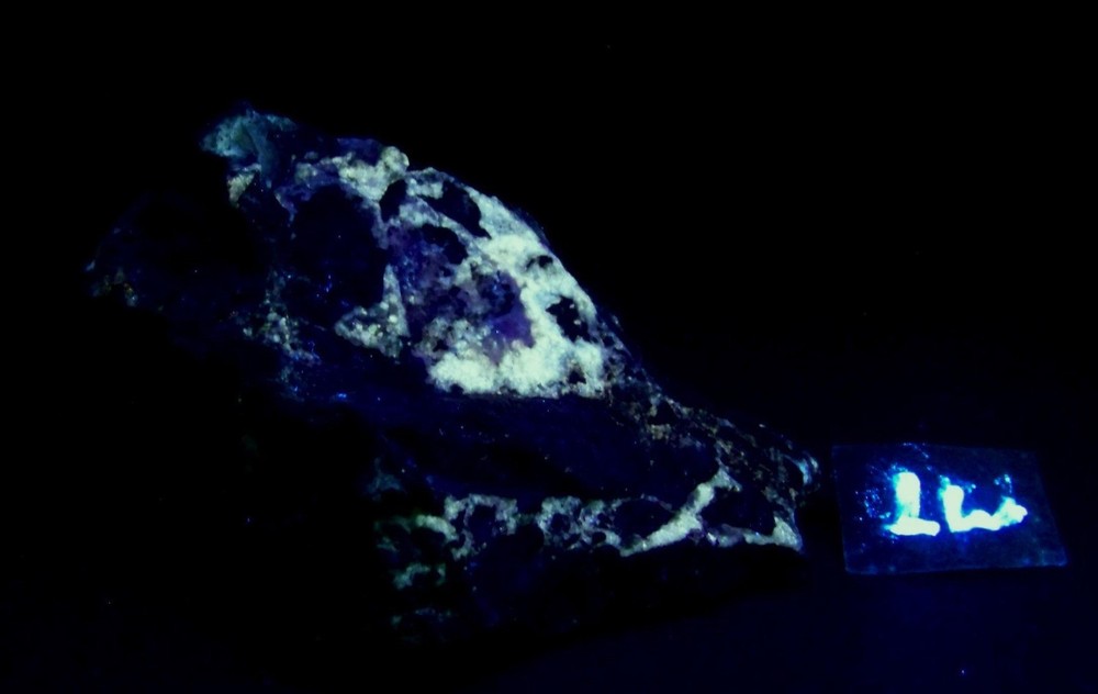 Fluorescent Yellow Fluorescing Calcite SW UV Specimen
